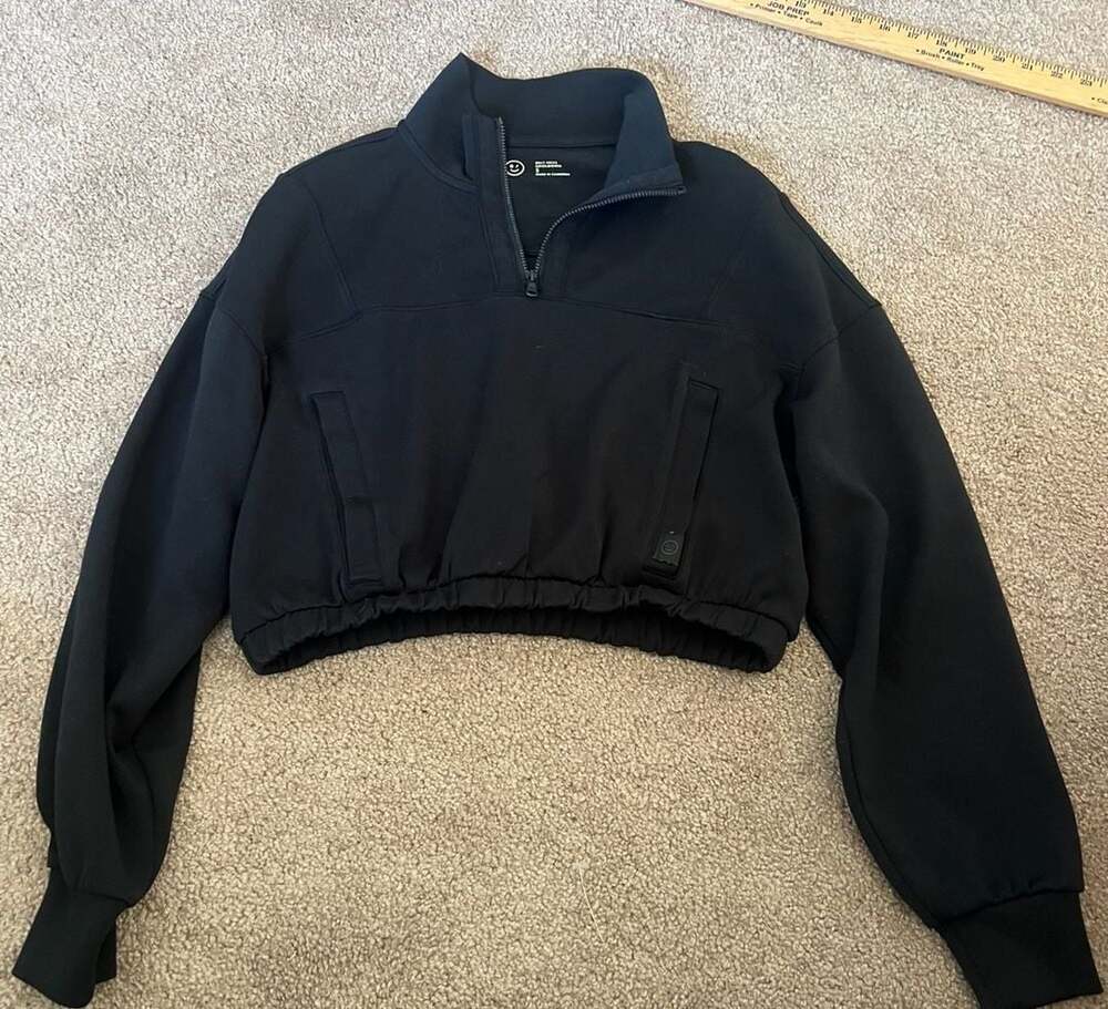 Gilly Hicks Cooldown Half-Zip Sweatshirt Size S Black Cropped Pullover
